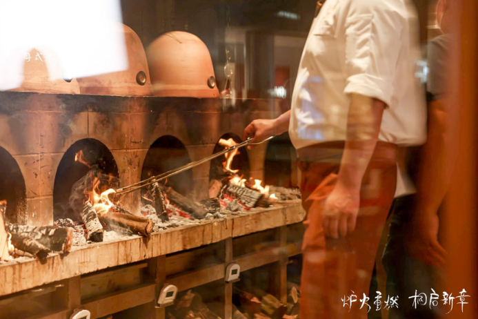 从大岭山到城市餐桌：蔡澜“金钟罩烧鹅”18店上新